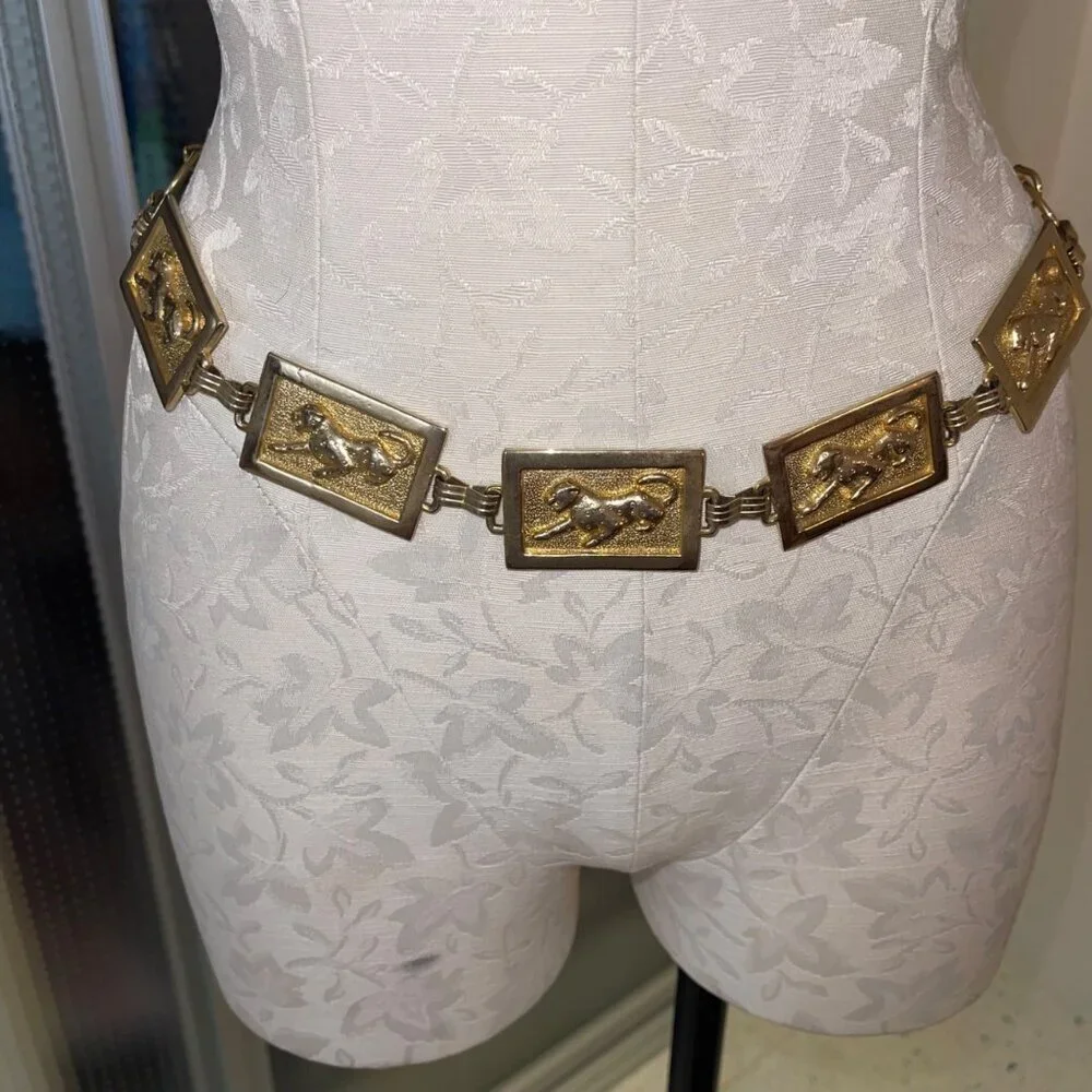 Vintage Womens One Size Gold Toned Rectangular Panel Jaguar Metal Belt